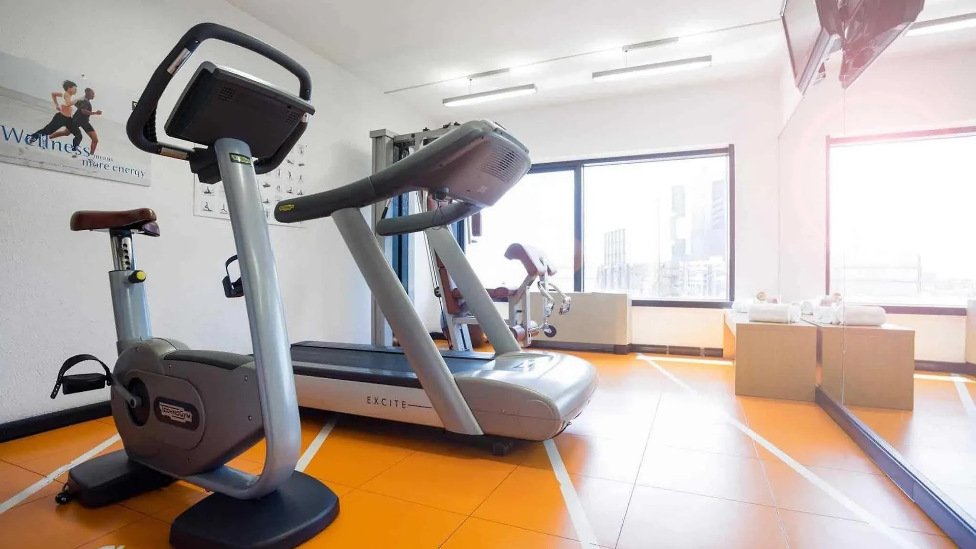 **** Hotel Novotel Genova City Italien